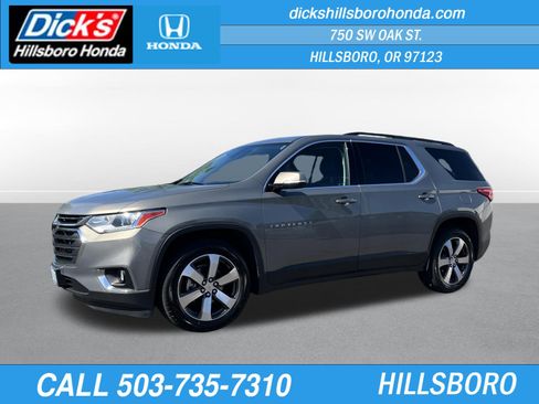 Used 2019 Chevrolet Traverse LT w/ LT Premium Package AWD/4WD image 1