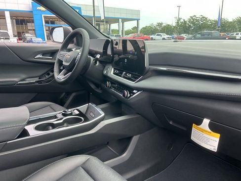 New 2026 Chevrolet Equinox LT w/ Convenience Package II image 34