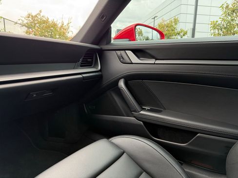 Certified 2025 Porsche 911 Carrera RWD image 25