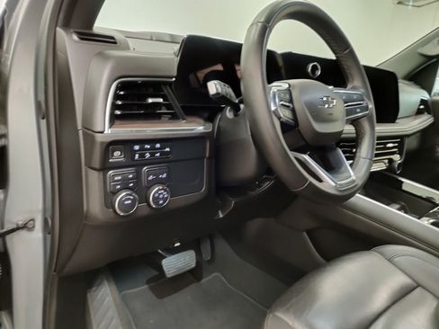 Used 2025 Chevrolet Tahoe Z71 AWD/4WD image 11
