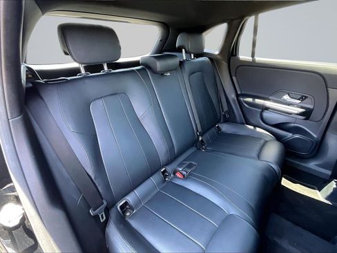Used 2021 Mercedes-Benz GLA 250 image 27