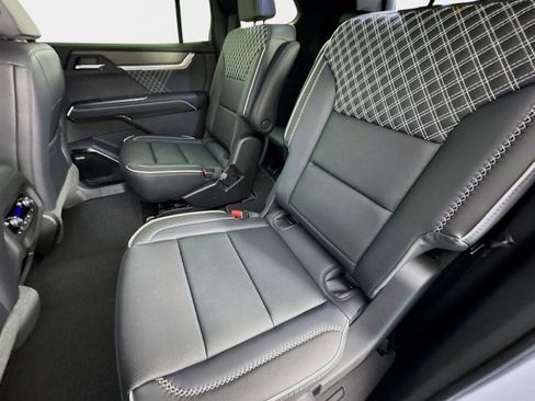 New 2026 GMC Acadia Denali w/ Super Cruise Package image 23