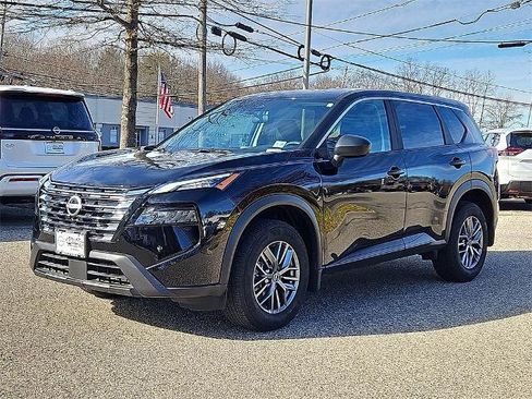 Certified 2025 Nissan Rogue S image 4