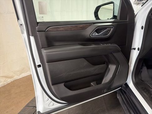 Used 2023 Chevrolet Tahoe 4WD w/ 1FL Safety Package image 4