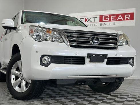 Used 2011 Lexus GX 460 Sport Utility image 3