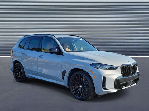 New 2026 BMW X5 M60i image 2