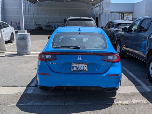 Used 2022 Honda Civic Sport image 3