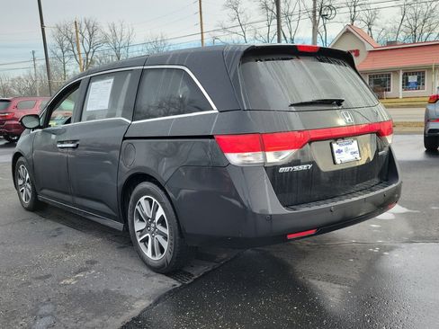 Used 2016 Honda Odyssey Touring Elite image 3