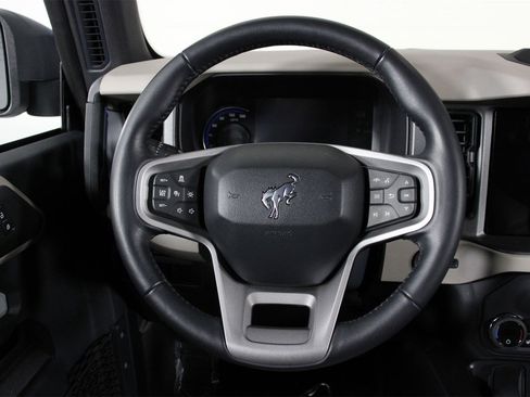 Used 2024 Ford Bronco Wildtrak image 12