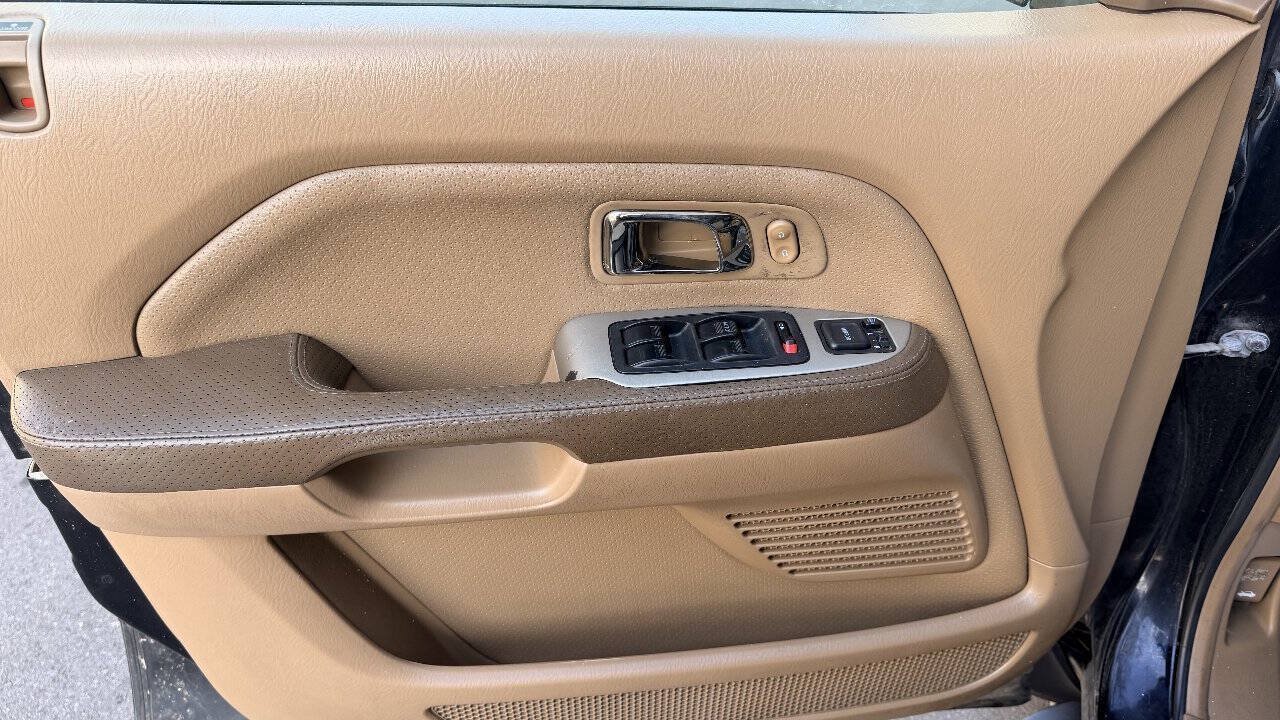 Used 2004 Honda Pilot EX image 10