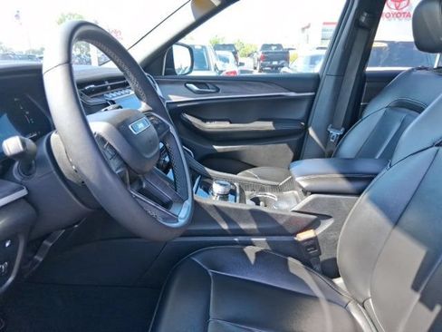 Used 2024 Jeep Grand Cherokee Limited 4xe AWD/4WD image 18