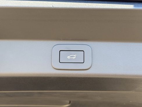 New 2025 Land Rover Range Rover Sport SE image 37