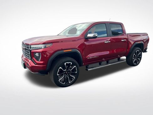 Used 2026 GMC Canyon Denali AWD/4WD image 9