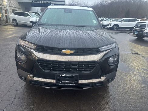 Used 2022 Chevrolet TrailBlazer ACTIV w/ Technology Package image 2