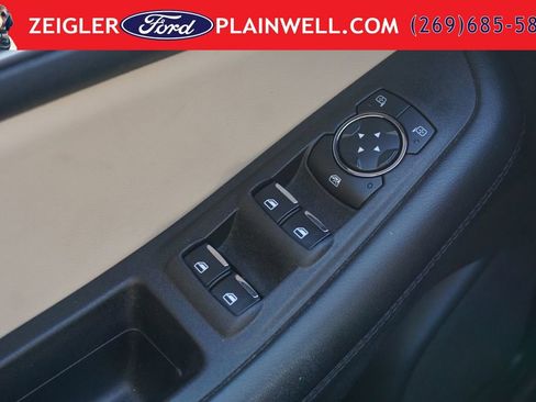 Used 2023 Ford Edge SEL AWD/4WD image 30
