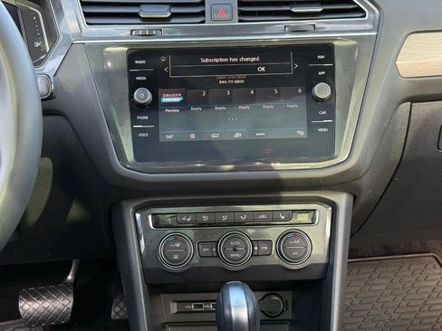 Used 2020 Volkswagen Tiguan SEL w/ Tiguan Three-Row MDO Package image 13