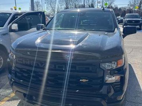 Used 2025 Chevrolet Silverado 1500 W/T w/ Trailering Package AWD/4WD image 4