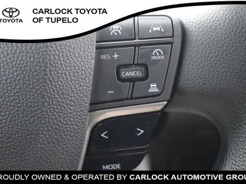 Used 2025 Toyota Camry SE FWD image 25