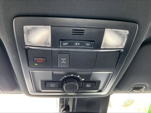 Used 2023 Toyota Tacoma TRD Off-Road AWD/4WD image 33