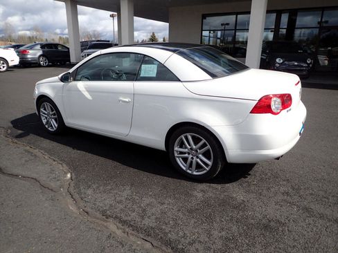 Used 2009 Volkswagen Eos Lux image 3