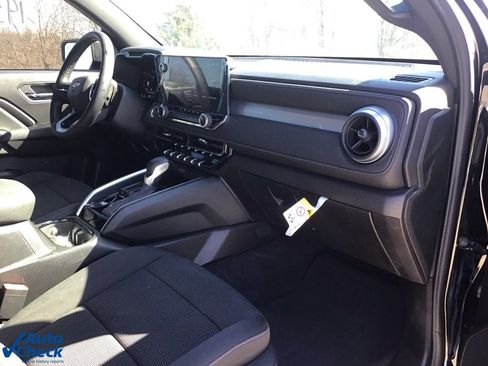 Used 2025 Chevrolet Colorado LT w/ Advanced Trailering Package image 22