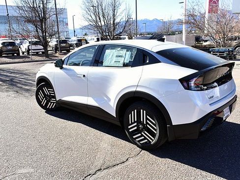 New 2026 Nissan Leaf SV+ w/ Illuminated Package FWD image 4