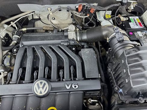 Used 2018 Volkswagen Atlas S FWD image 37