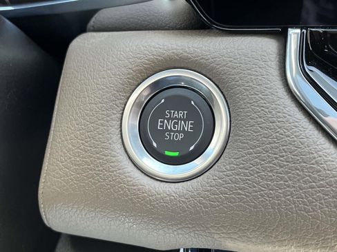 New 2026 GMC Canyon Denali AWD/4WD image 32