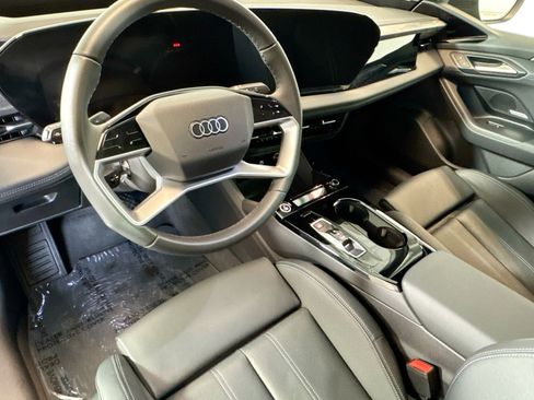 Used 2025 Audi A6 e-tron Premium Plus w/ Premium Plus image 9