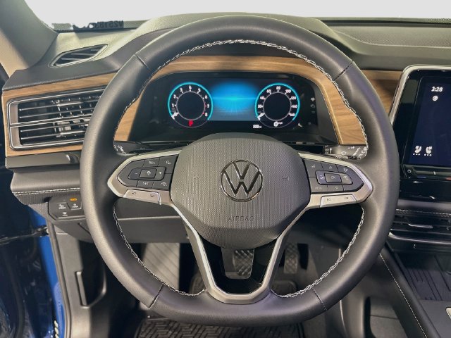 Certified 2025 Volkswagen Atlas SE AWD/4WD image 12