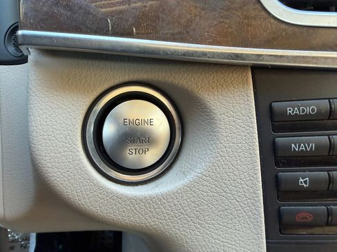 Used 2014 Mercedes-Benz E 350 4MATIC Sedan image 35