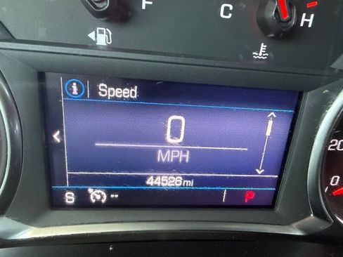 Used 2020 GMC Acadia SLE FWD image 15