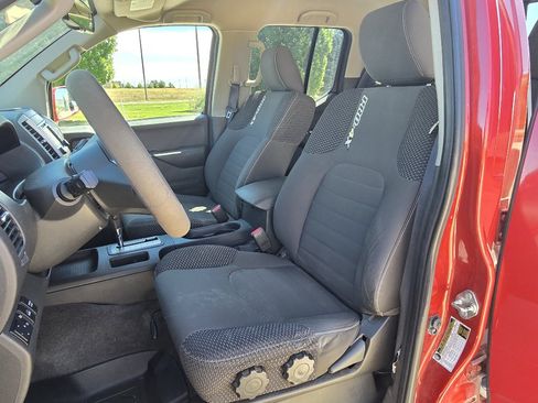 Used 2016 Nissan Frontier PRO-4X AWD/4WD image 15