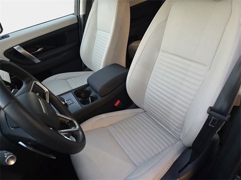 Used 2024 Land Rover Discovery Sport S image 15
