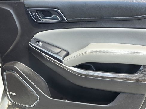 Used 2015 Chevrolet Tahoe LT RWD image 16