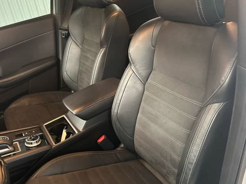 Used 2023 Mitsubishi Outlander SE image 14