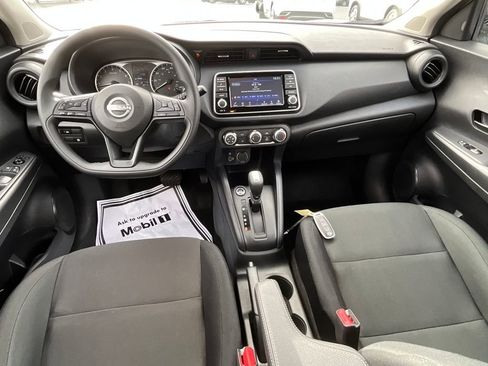Certified 2025 Nissan Kicks Play S image 32