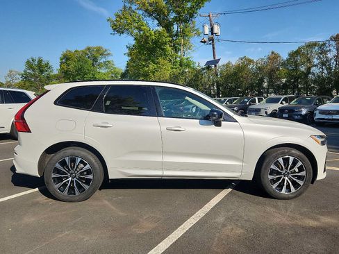 Used 2024 Volvo XC60 B5 Core w/ Protection Package Premier AWD/4WD image 7