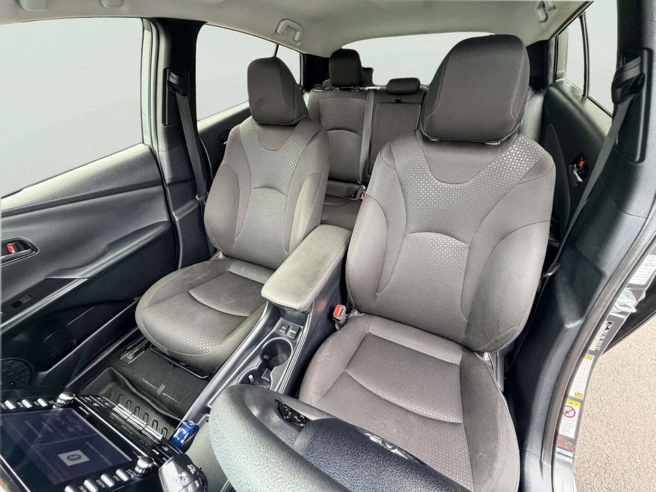 Used 2022 Toyota Prius LE FWD image 19