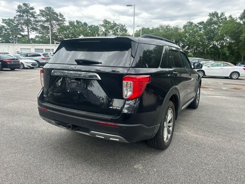 Used 2021 Ford Explorer XLT w/ Equipment Group 202A AWD/4WD image 5