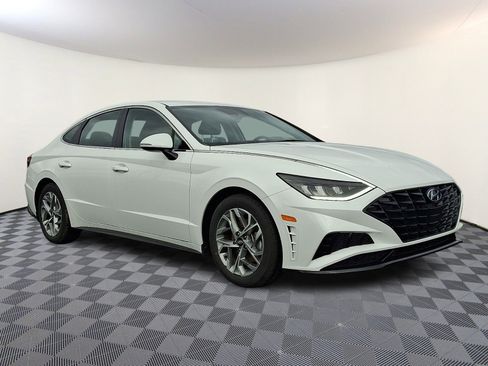 Used 2023 Hyundai Sonata SEL image 1