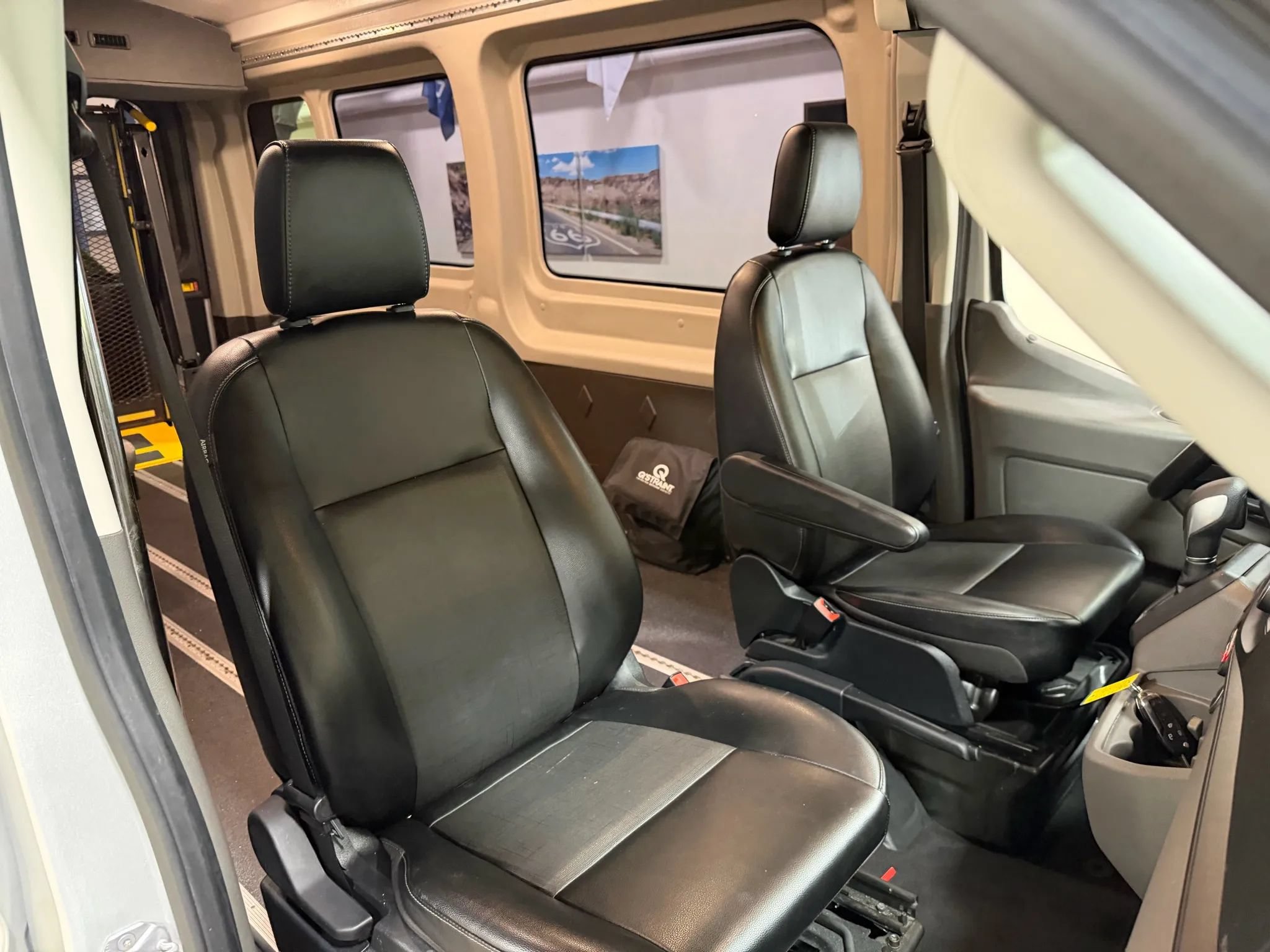 Used 2020 Ford Transit 250 Medium Roof RWD image 32