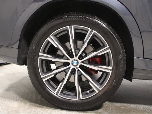 Used 2022 BMW X6 xDrive40i w/ M Sport Package image 26