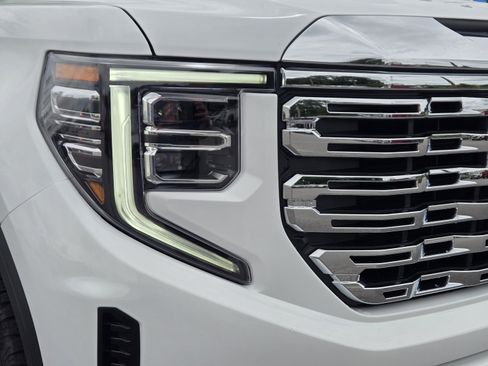 Used 2024 GMC Sierra 1500 Denali AWD/4WD image 3