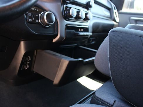 Used 2020 RAM 1500 Big Horn AWD/4WD image 39