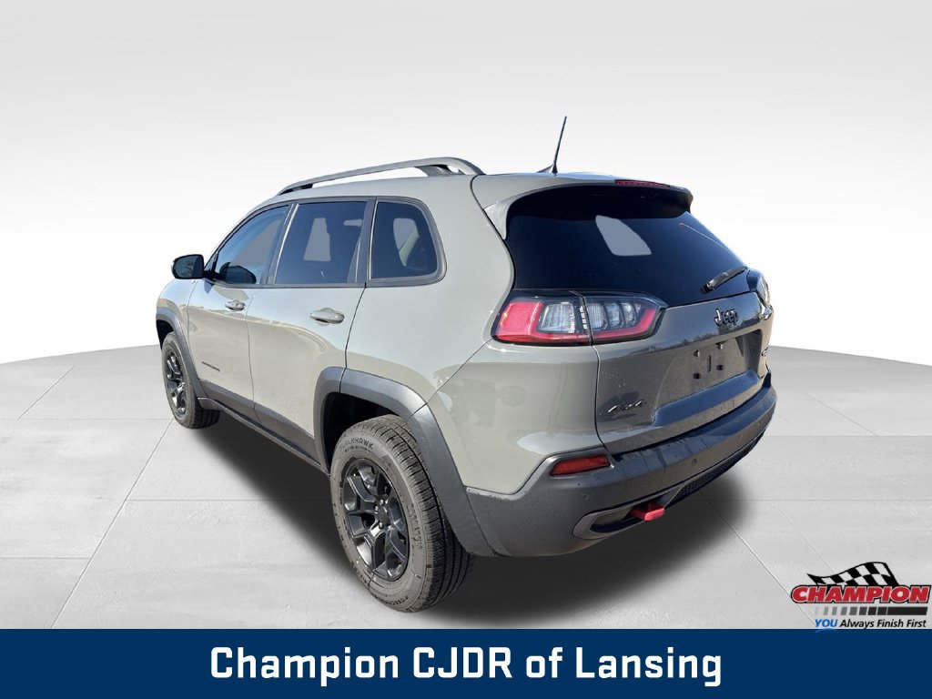 Used 2019 Jeep Cherokee Trailhawk w/ Cold Weather Group AWD/4WD image 5