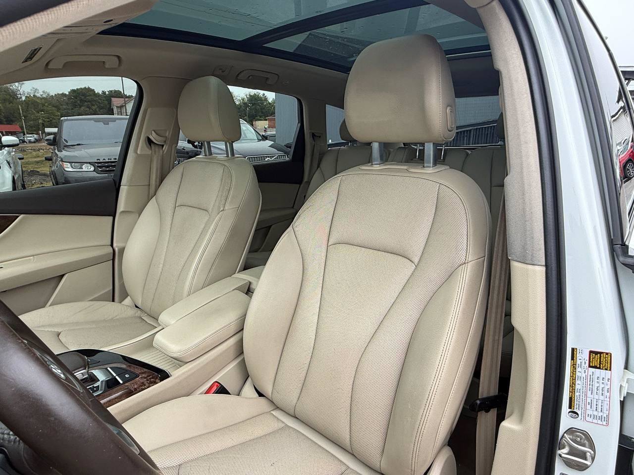 Used 2017 Audi Q7 3.0T Prestige AWD/4WD image 18