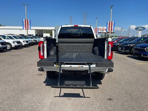 Certified 2025 Ford F250 Platinum image 7