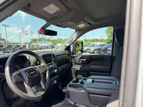 Used 2022 GMC Sierra 3500 Pro AWD/4WD image 16