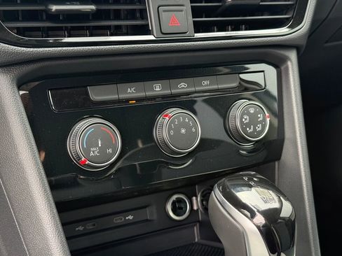 New 2026 Volkswagen Taos S image 20